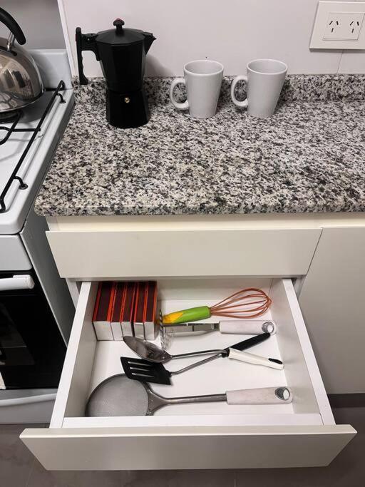 Apartment Modern And Cozy Apt, Wifi Hv, Spacious Kitchen Buenos Aires